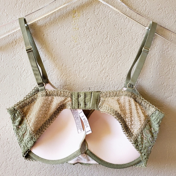 Victoria's Secret Dream Angels Lace Bra Push Up Bra 32DD - Picture 4 of 10